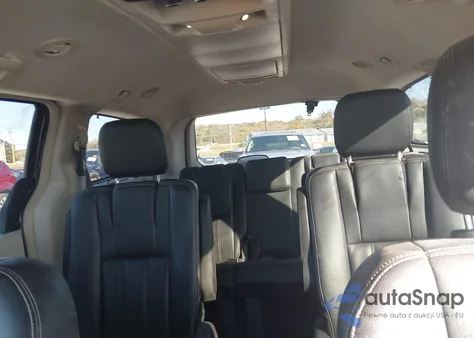 2016 Chrysler Town & Country Touring из США, поврежденный, VIN 2C4RC1BG3GR129672